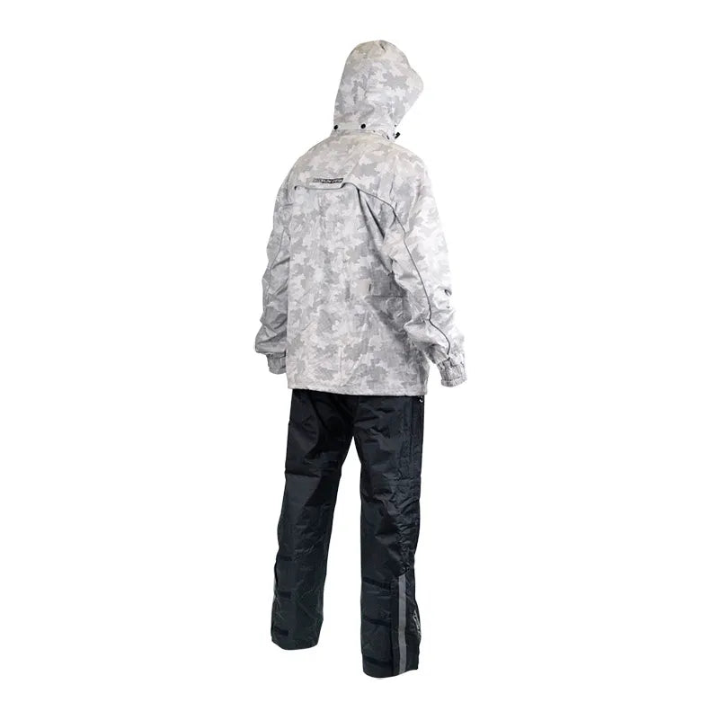 IMPERMEABLE UNDER..