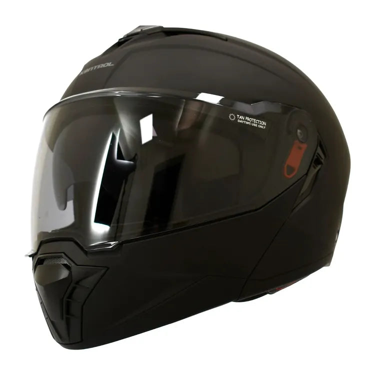Casco KONTROL TROOPER, negro, vista frontal en ángulo