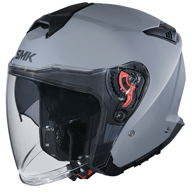 Casco SMK GTJ Gris Nardo, vista frontal en ángulo